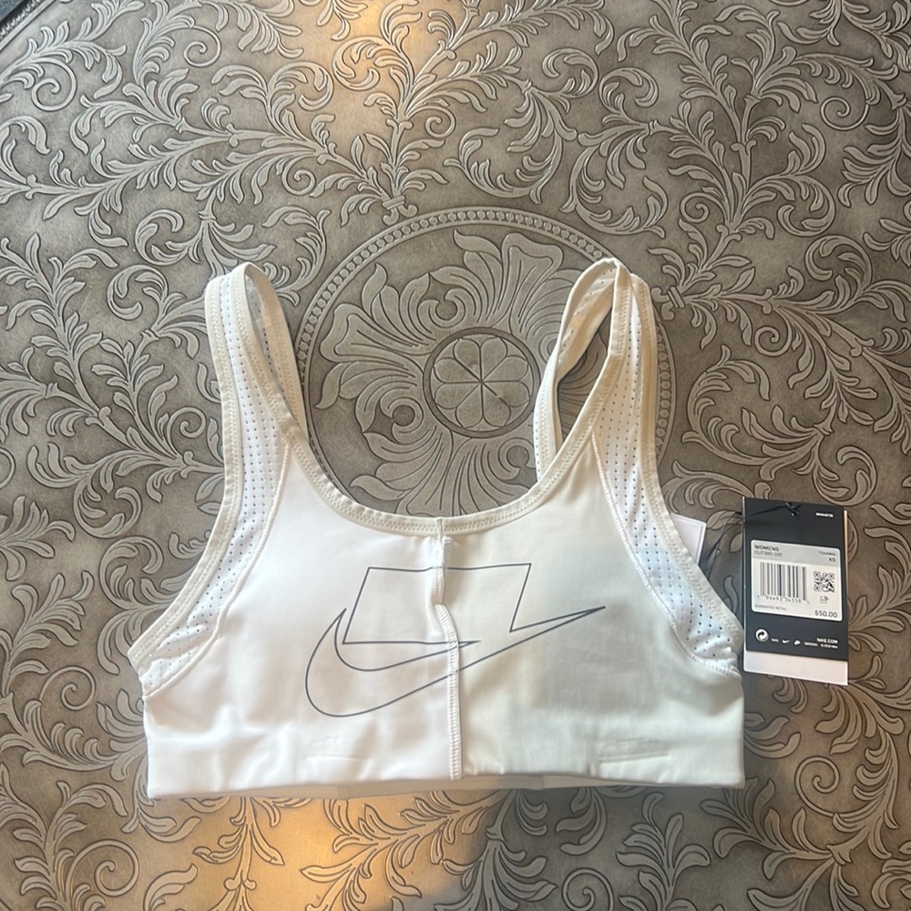NWT * Nike Tan & White Sports Bra Size XS